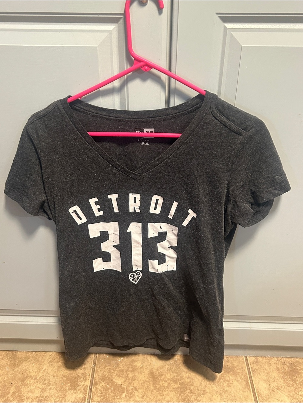 New Era Women's Black V-Neck 'Detroit 313' Graphic Tee